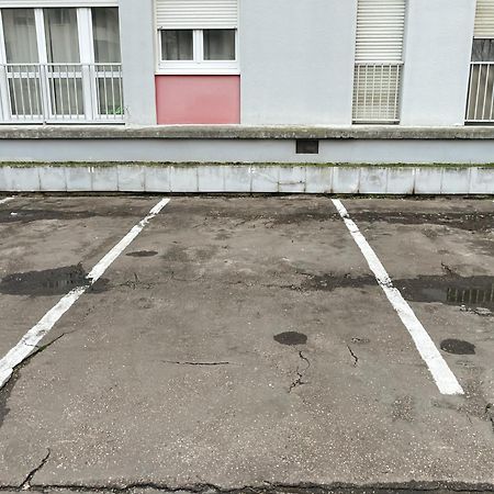 Au Coeur Des Arenes - Parking Prive Apartment Мец Екстериор снимка
