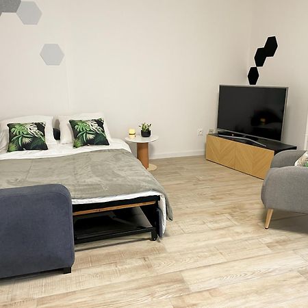Au Coeur Des Arenes - Parking Prive Apartment Мец Екстериор снимка